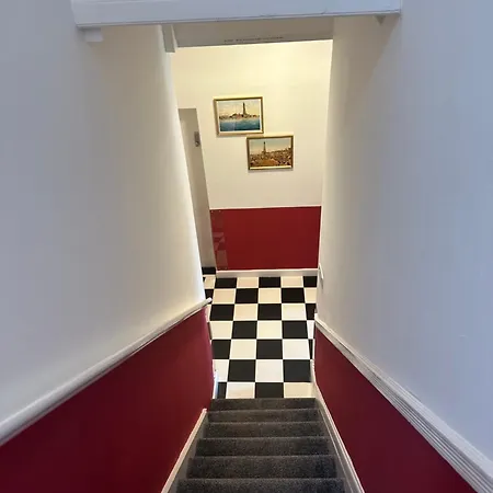 Emerald Apartment Pleasure Beach Blackpool Exterior photo